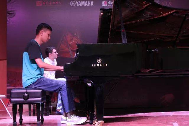 2018年热博亚洲音乐奖学金南京艺术学院启动仪式 </br>  暨热博海外艺术家爱德华·昆斯音乐会及大师班圆满结束