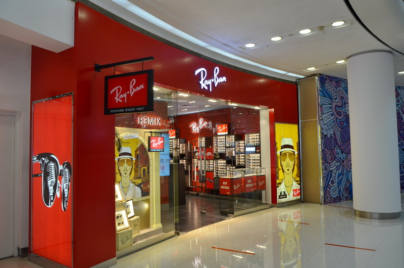 Ray?Ban 宏伊国际广场店——热博 CIS 商用安装系统的经典应用