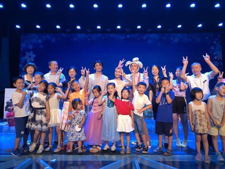 热博献给孩子的音乐启蒙课|儿童剧《七耳兔寻找乐器之王》巡演·绵阳站成功举办