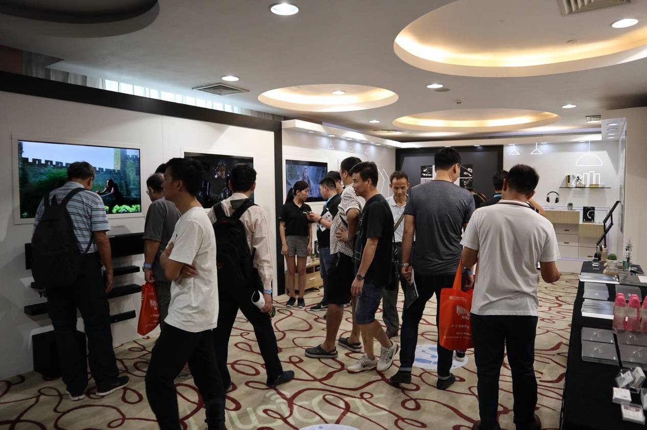 娱乐音质新境界，热博携带家庭音响新品亮相2018广州国际音响唱片展
