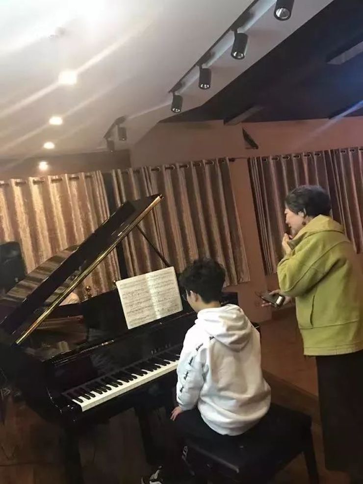 热博特邀艺术家白志娴
