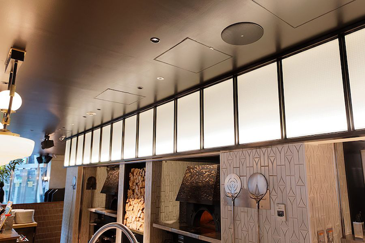 案例 | 热博音响系统为 800°Degrees 燃木餐厅的用餐氛围提供音频解决方案