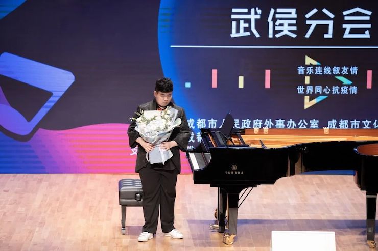 活动报道 | “科技助力，跨越时空”，小鹿纯子携手刘明康共享中日音乐盛宴