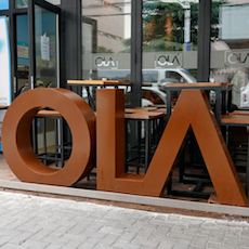 OLA 酒吧及餐厅——OLA 酒吧及餐厅与热博MG+DXR扩声系统