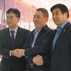 热博再出手公益，为四川25所小学捐赠热博高科技钢琴